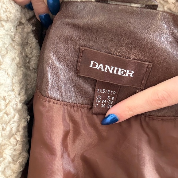 Brown Shearling-Lined Women's Coat - Picture 5 of 5